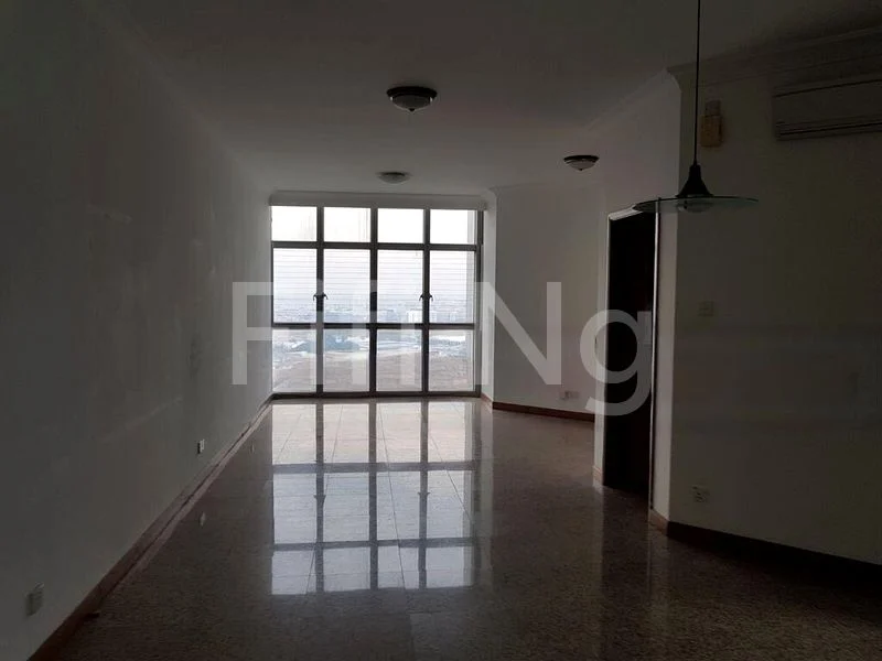 3 Bed Condo for Sale in  The Bayshore - Image 1