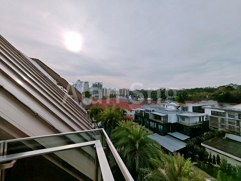 2 Bed Condo for Rent in  Holland Grove Road - Image 6