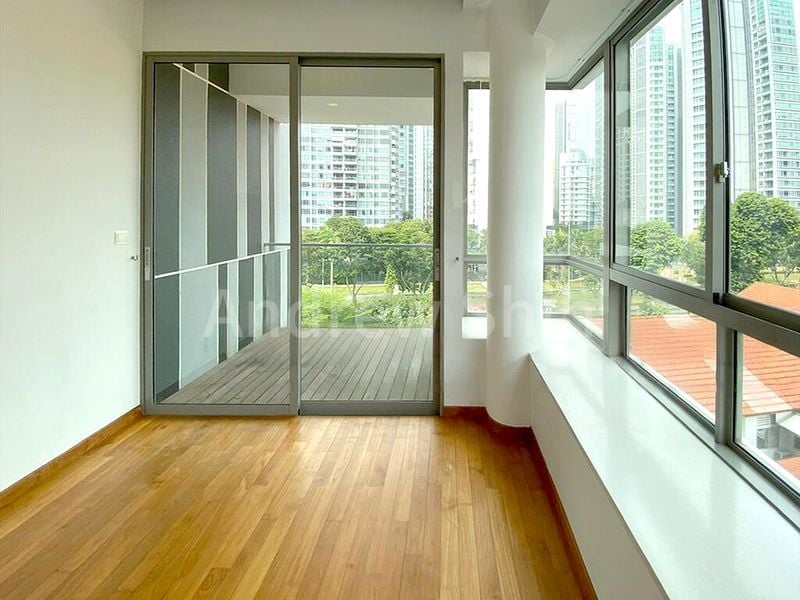 3 Bed Condo for Rent in  Newton Edge - Image 2