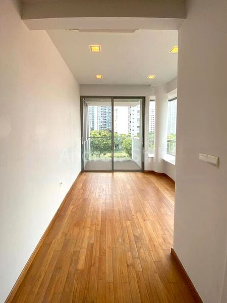 3 Bed Condo for Rent in  Newton Edge - Image 8