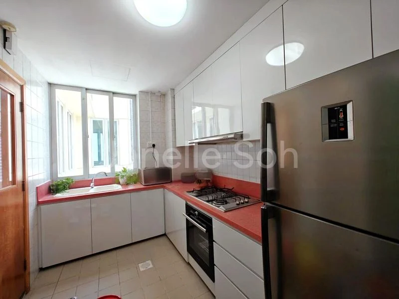 Common Room (Condo) for Rent in  The Huntington - Image 2