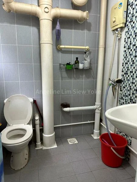 Common Room (HDB) for Rent in  205 Clementi Avenue 6 - Image 1