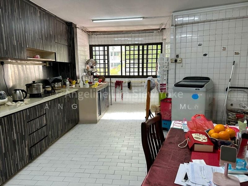 Common Room (HDB) for Rent in  205 Clementi Avenue 6 - Image 2