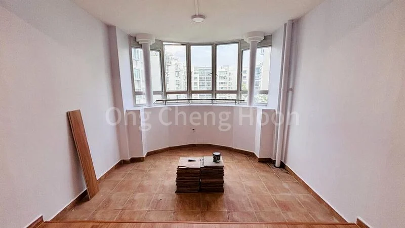 5 Room (5I) HDB for Rent in  387 Tampines Street 32 - Image 3