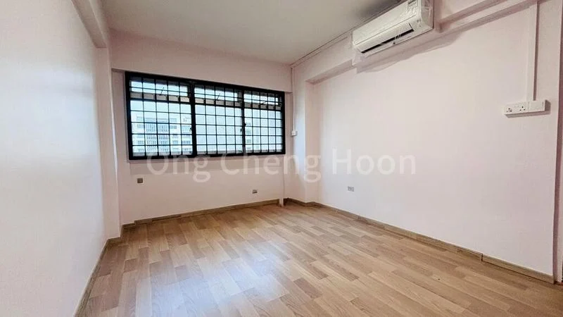 5 Room (5I) HDB for Rent in  387 Tampines Street 32 - Image 7