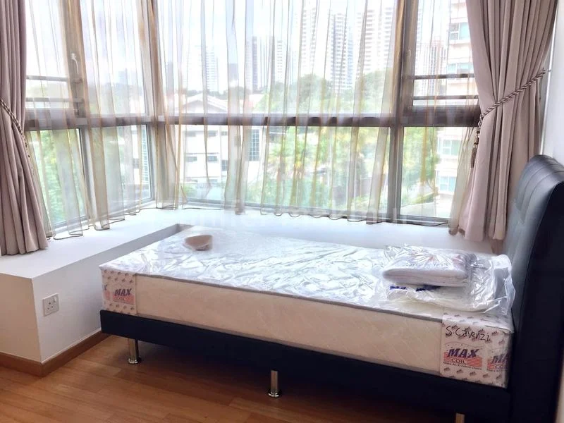 3 Bed Condo for Rent in  One Jervois - Image 8