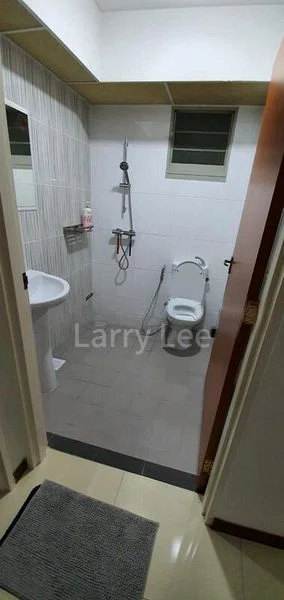 3 Room (3A) HDB for Rent in  492D Tampines Street 45 - Image 2