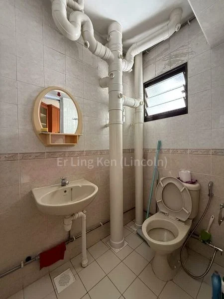 5 Room (5I) HDB for Rent in  305C Anchorvale Link - Image 2