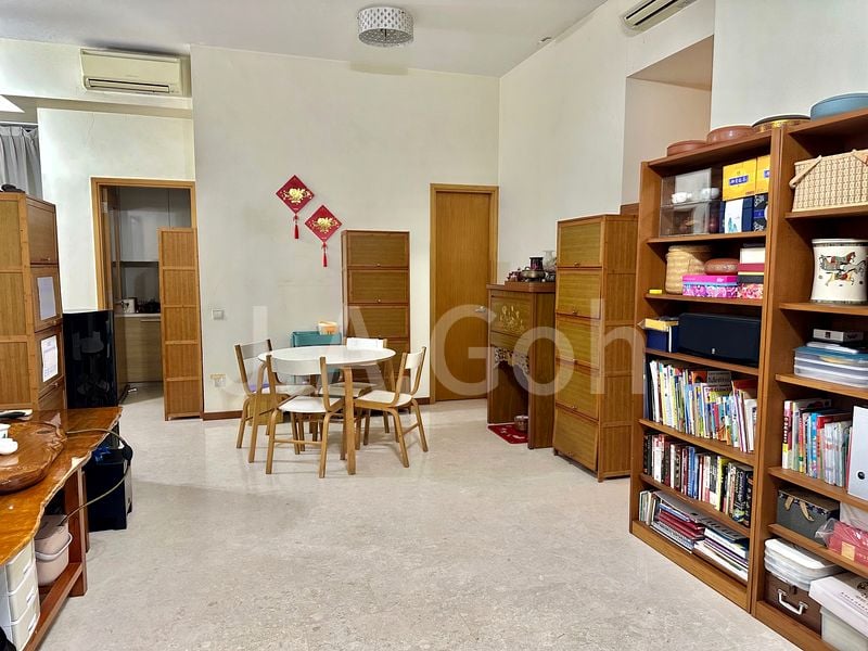 3 Bed Condo for Sale in  Clover By The Park - Image 2