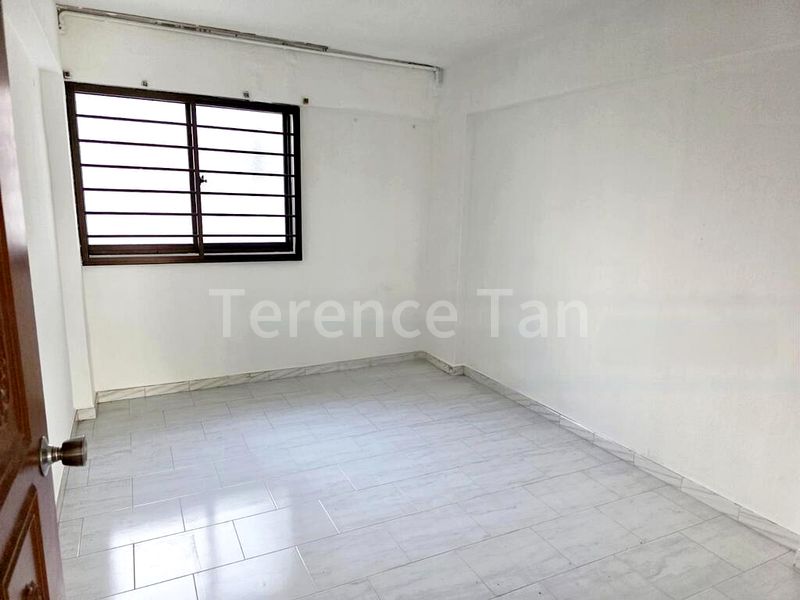 4 Room (4S) HDB for Sale in  755 Yishun Street 72 - Image 2