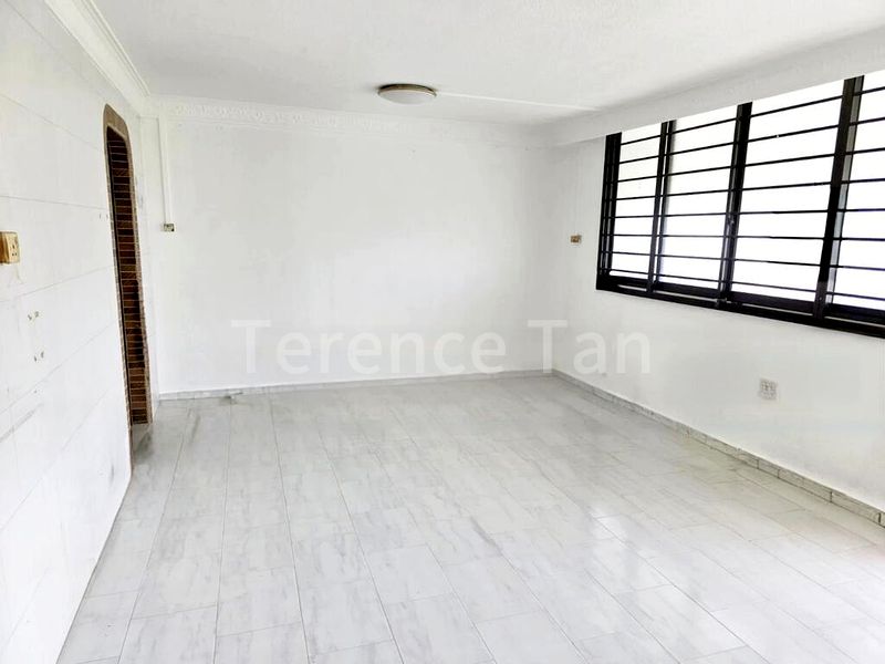 4 Room (4S) HDB for Sale in  755 Yishun Street 72 - Image 3