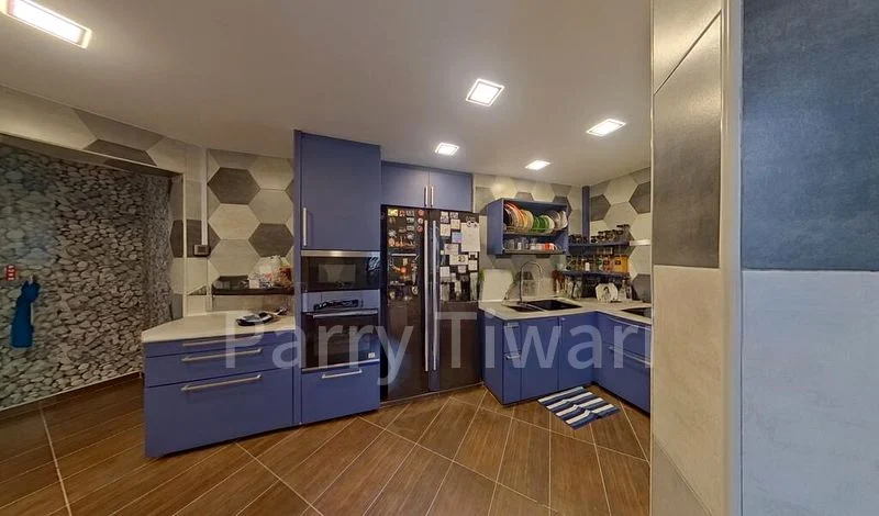 Executive HDB for Sale in  Compassvale Road - Image 5