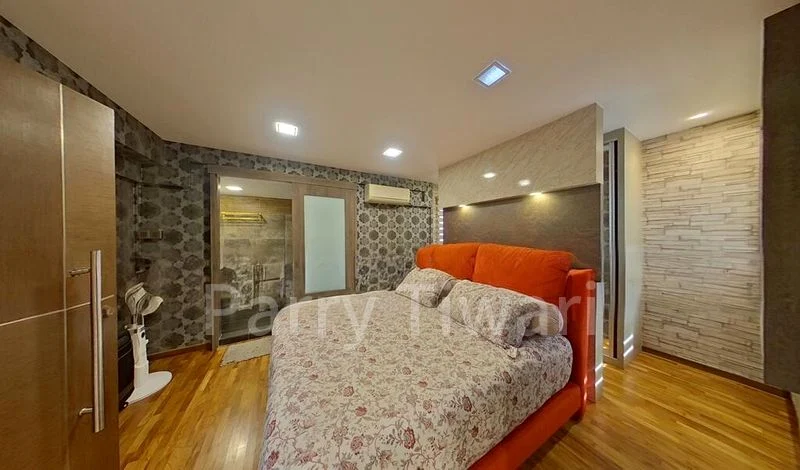 Executive HDB for Sale in  Compassvale Road - Image 2