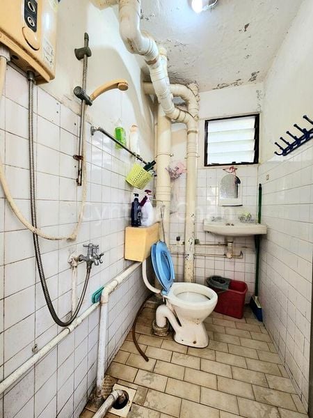 Shop / Shophouse for Sale: 237 Serangoon Avenue 3 - Image 1