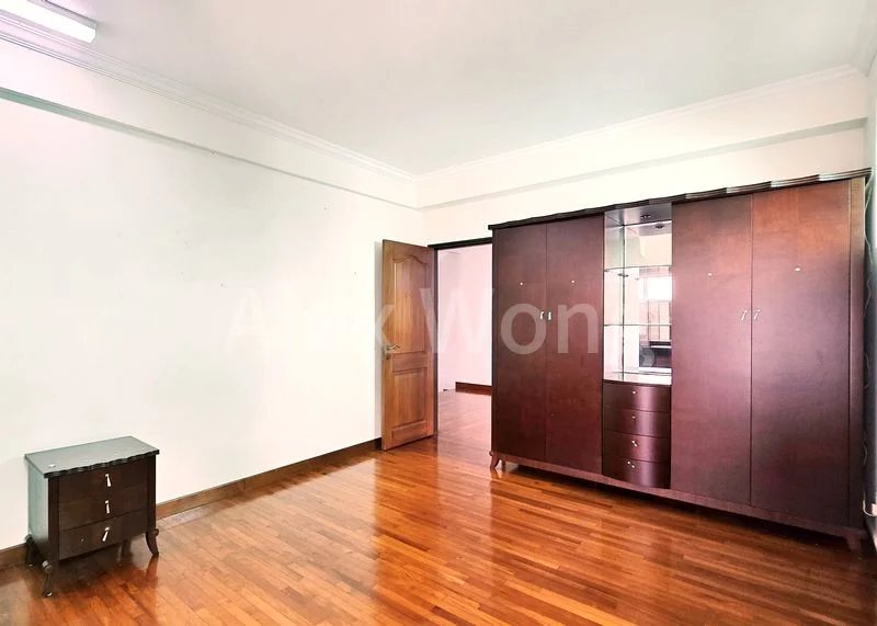 5 Bed Semi-Detached House (Landed) for Rent in  Upper Changi Road - Image 9