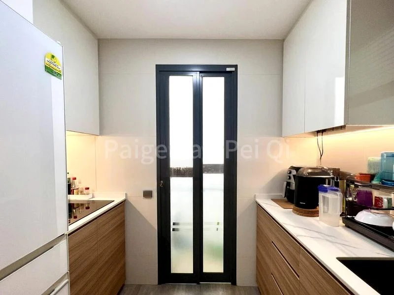 2 Bed Condo for Sale in  Rochelle At Newton - Image 3