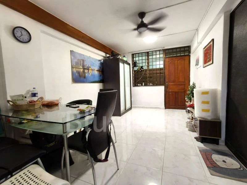 3 Room (3NG) HDB for Sale in 85 Commonwealth Close - Image 2