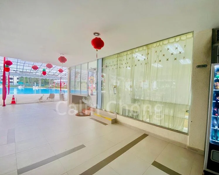 Other Retail for Rent: 1,200 SF Shop at 123 Main Street, The Shops at Riverside Complex - Image 2