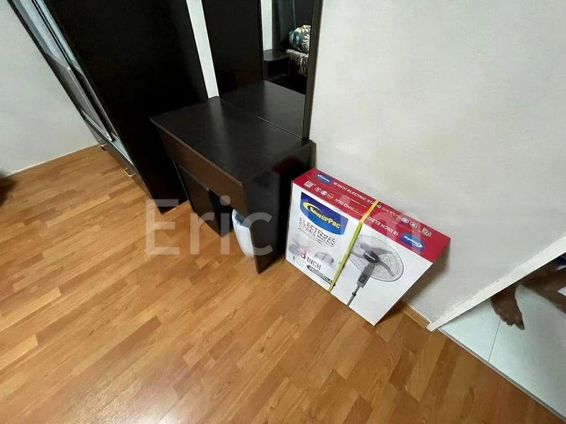 5 Room (5I) HDB for Rent in  532 Hougang Avenue 6 - Image 11