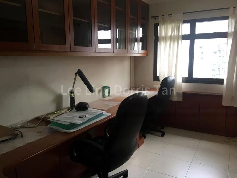 5 Room (5I) HDB for Rent in  262A Compassvale Street - Image 1