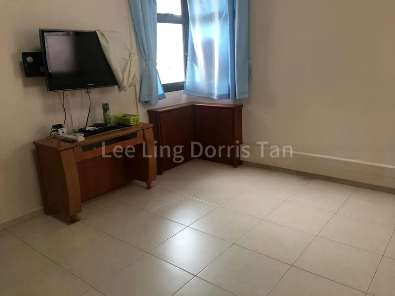 5 Room (5I) HDB for Rent in  262A Compassvale Street - Image 4