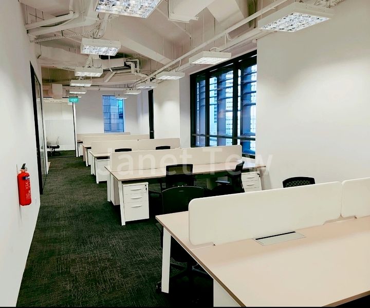 Plus Office for Rent: 2,000 Sq Ft, 123 Main Street, Downtown Complex - Image 2