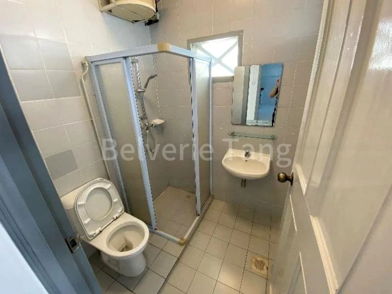 2 Bed Conservation House (Landed) for Rent in  Saint George's Lane - Image 13