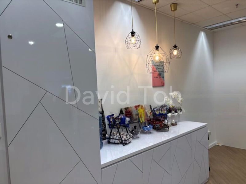 Office for Rent: Suntec City Tower - Image 1