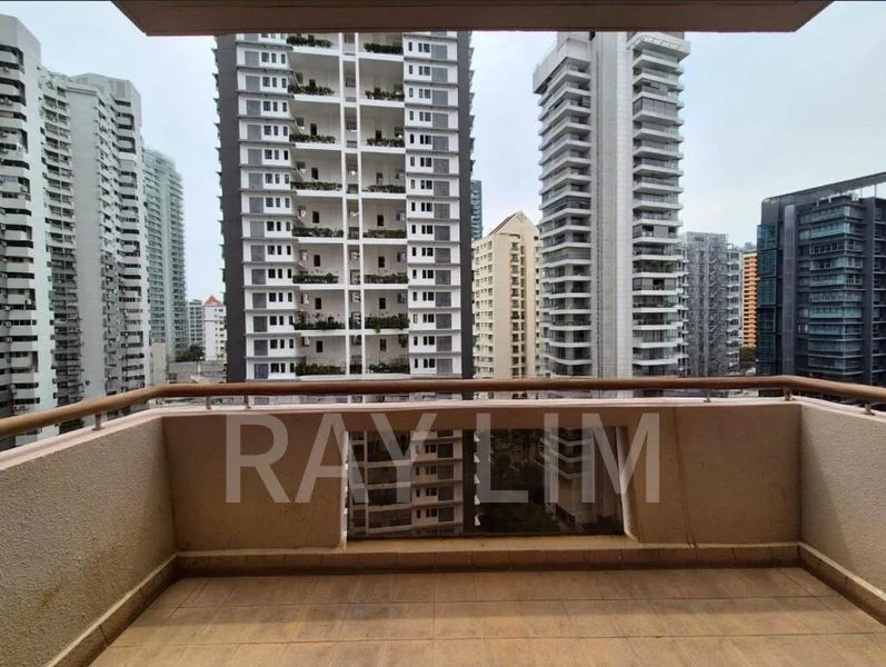 4 Bed Condo for Rent in  Leonie Condotel - Image 6