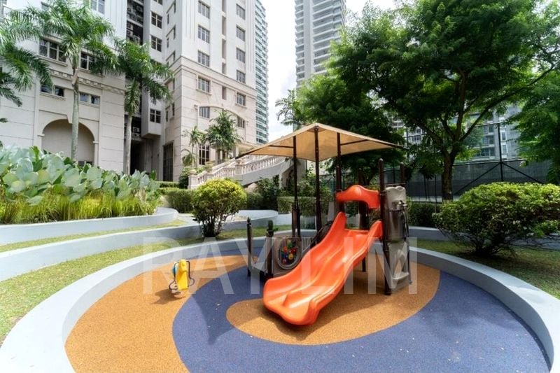 4 Bed Condo for Rent in  Leonie Condotel - Image 19