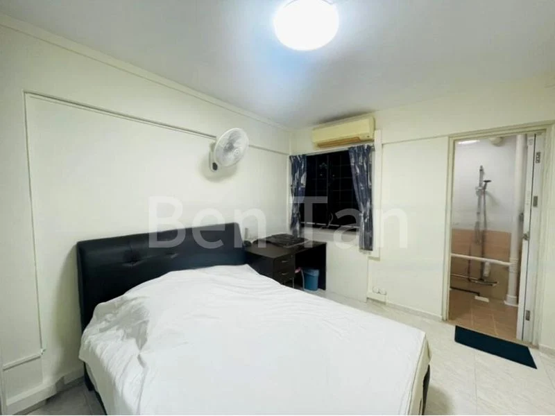 Common Room (HDB) for Rent in  742 Yishun Avenue 5 - Image 1