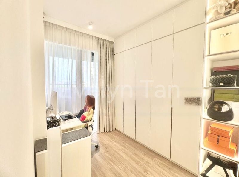 4 Bed Condo for Sale in  Riverfront Residences - Image 3