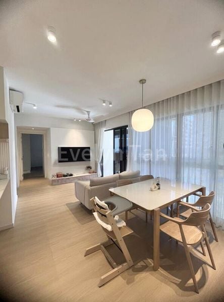 4 Bed Condo for Sale in  Riverfront Residences - Image 12