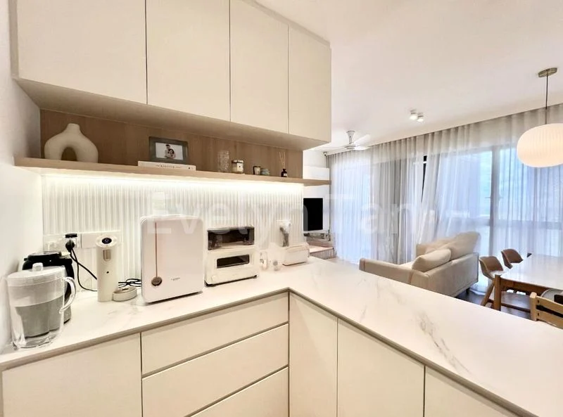 4 Bed Condo for Sale in  Riverfront Residences - Image 8