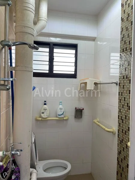 4 Room (4S) HDB for Sale in 253 Yishun Ring Road - Image 9