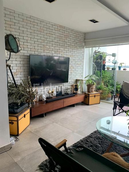 Executive HDB for Rent in  50 Teban Gardens Road - Image 1