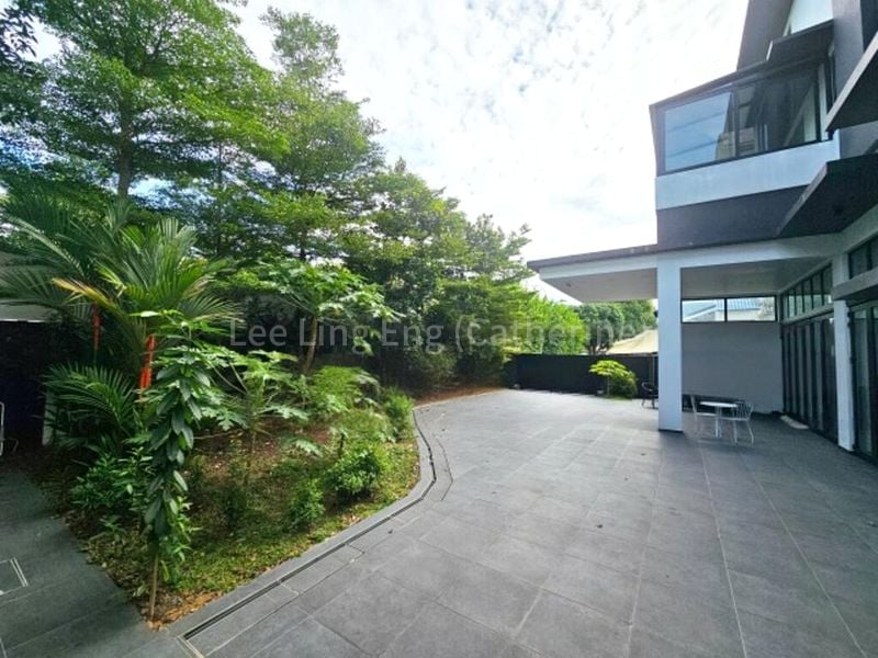 6 Bed Bungalow (Landed) for Sale in  Charlton Park - Image 1