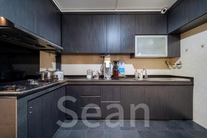 4 Room (4A) HDB for Sale in 19 Queen's Close - Image 3