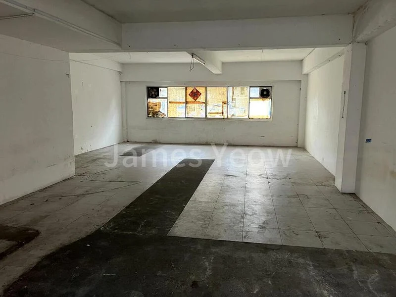 Shop / Shophouse for Rent: ❤️ Corner Unit Near Aljunied MRT, Beauty Salon, Club, Gym, Fitness, Escape Room, Training ❤️ - Image 4