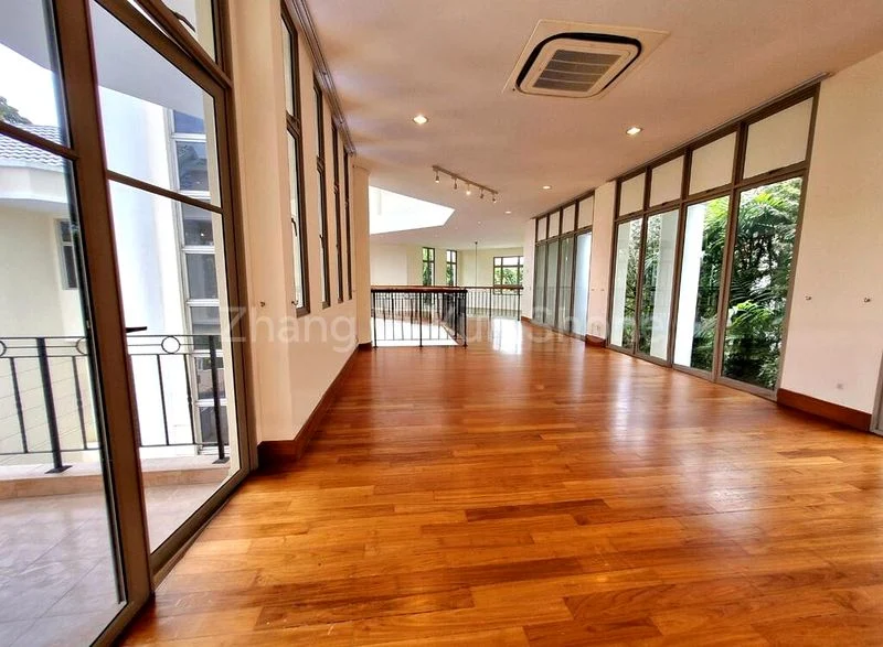 6 Bed Bungalow (Landed) for Rent in  Villas Holland - Image 2