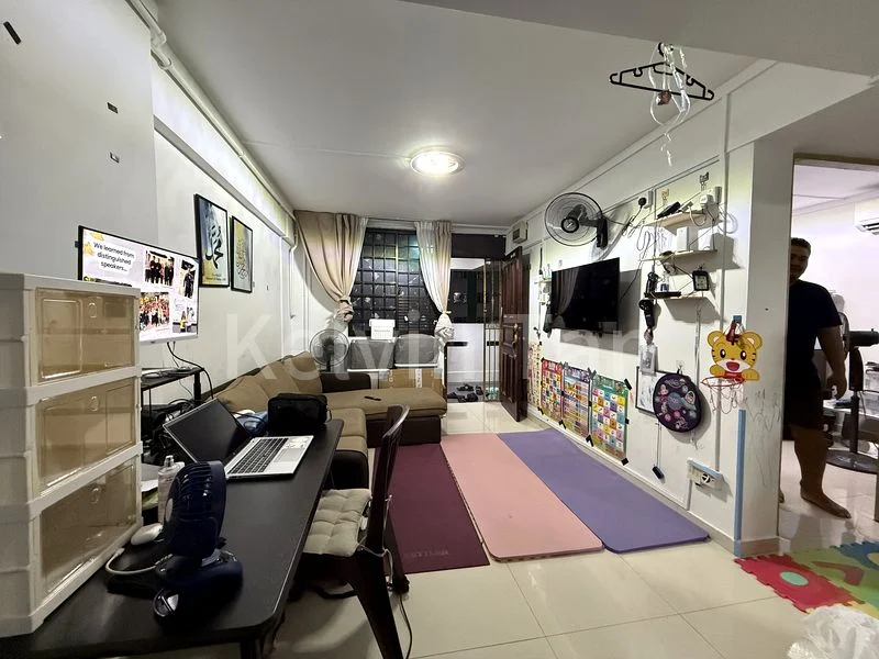 3 Room (3I) HDB for Rent in  15 Marsiling Lane - Image 4
