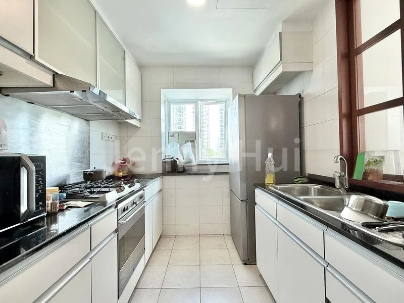 1 Bed Condo for Sale in  Cote D'azur - Image 4