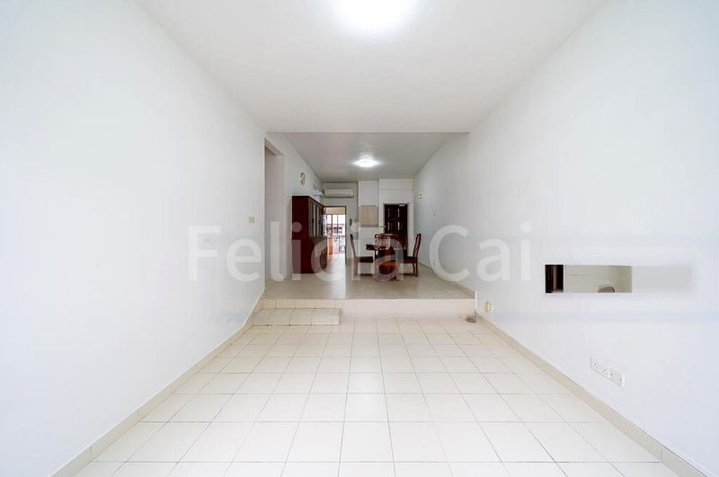 2 Bed Condo for Rent in  Far Horizon Garden - Image 1