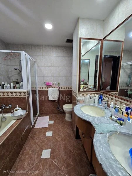 5 Bed Terraced House (Landed) for Sale in  Villa Verde - Image 5