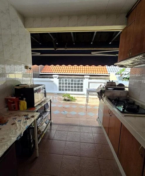 5 Bed Terraced House (Landed) for Sale in  Villa Verde - Image 4