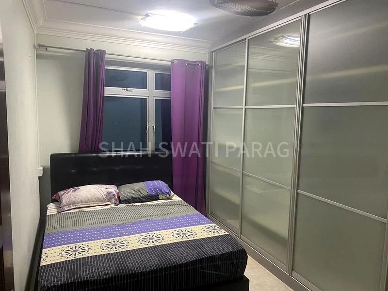 Jumbo HDB for Rent in  498D Tampines Street 45 - Image 2