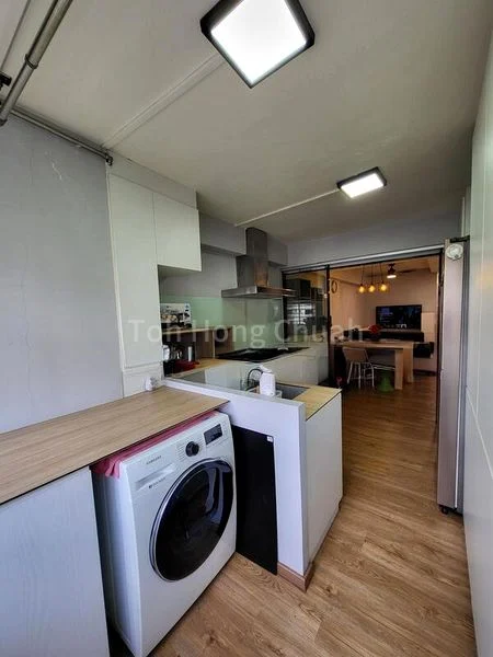 3 Room (3NG) HDB for Rent in  714 Clementi West Street 2 - Image 1