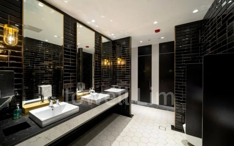 Nordic European Centre: Property, Shop, Complex - Image 1