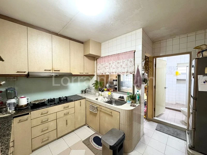 Executive HDB for Sale in 757 Choa Chu Kang North 5 - Image 7