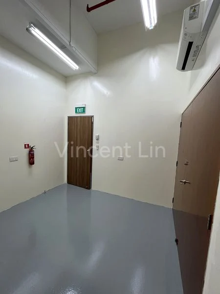 Light Industrial (B1) for Rent in  Tat Ann Building - Image 2